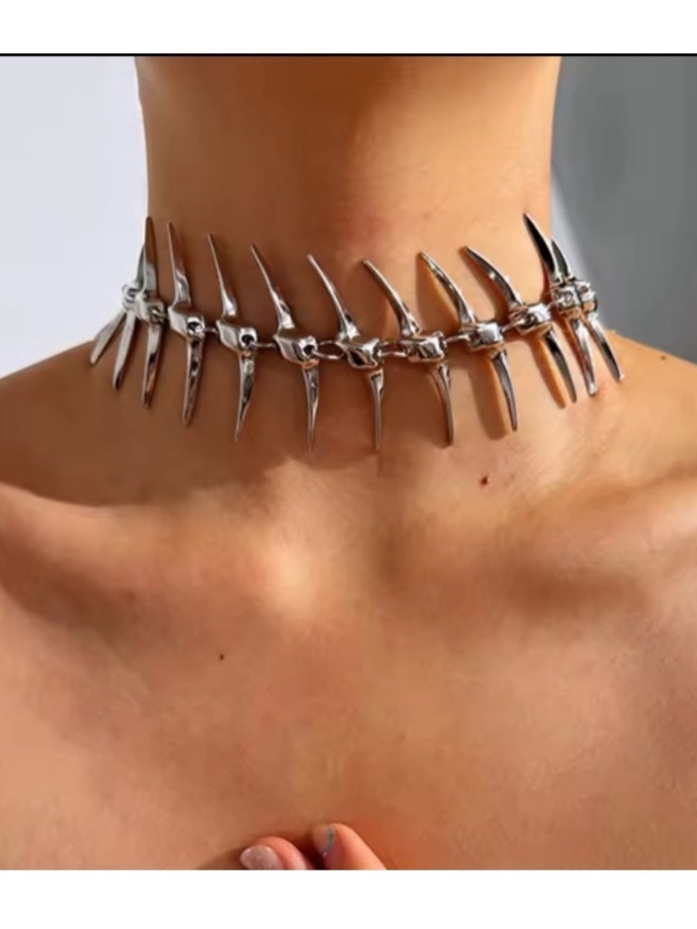 She’s Edgy Silver Spine Back Necklace