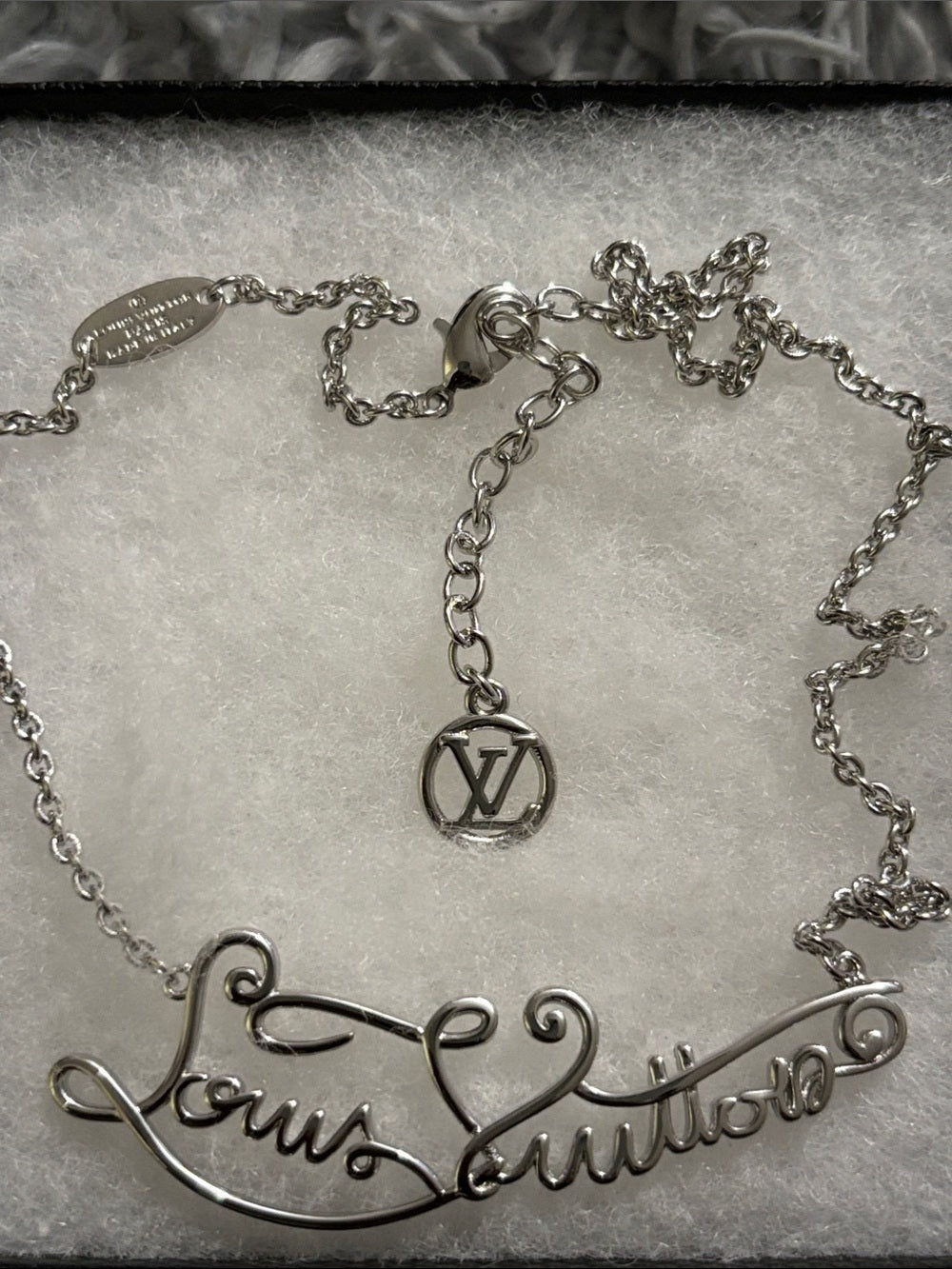 LV Silver Script Logo Necklace in Silver